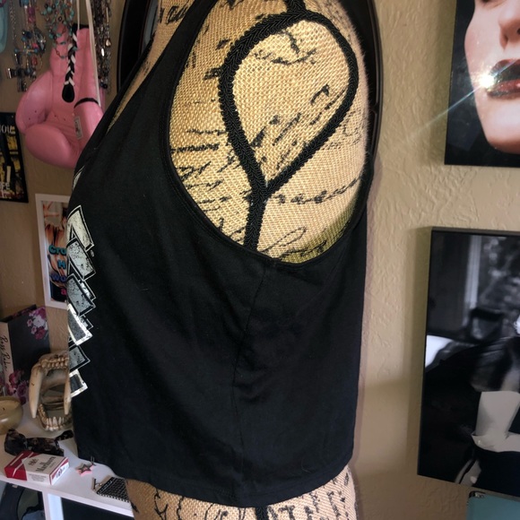 -GIFTED-AC/DC Razorback Tank Crop Top - Picture 3 of 6